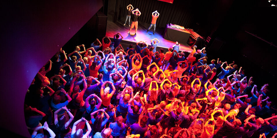 Party shaker dans in uitvoering. Foto| Bart van Overbeeke