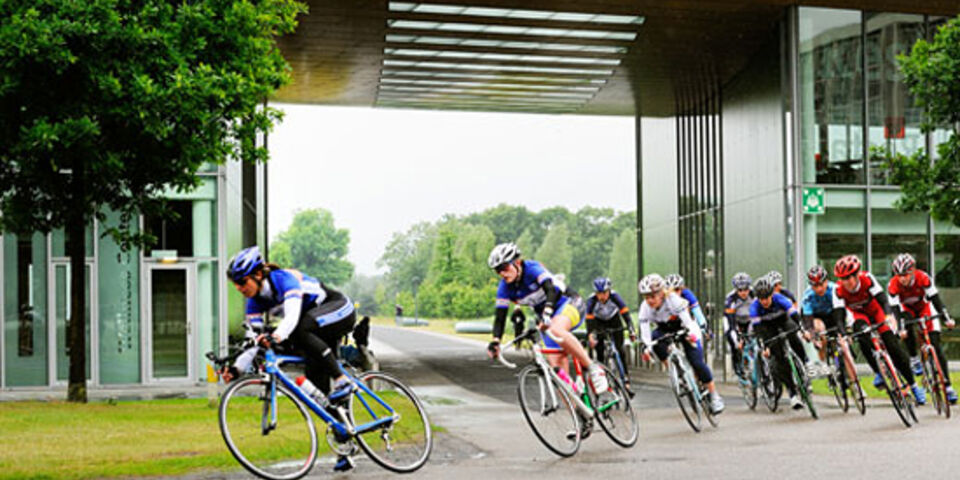 Fietsen tijdens het GNSK in Eindhoven in 2012. Foto | Bart van Overbeeke