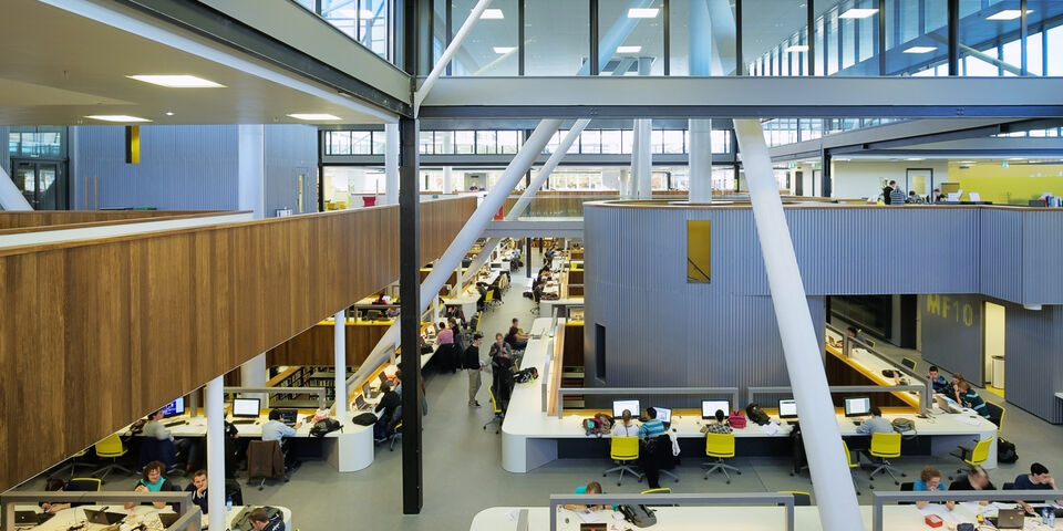 De onderbouw in MetaForum waar nu ook studenten klagen over de kou.