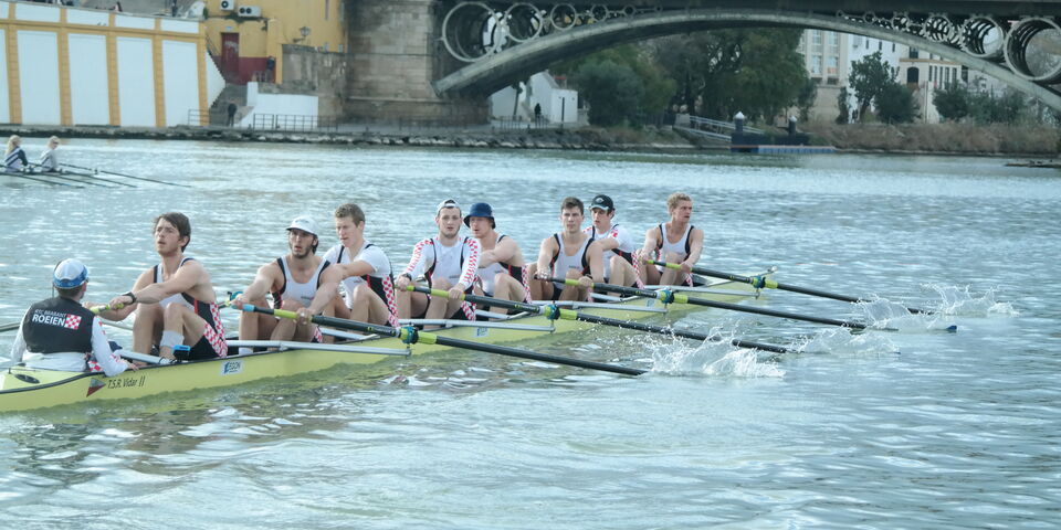 De Brabant Acht traint in Sevilla.